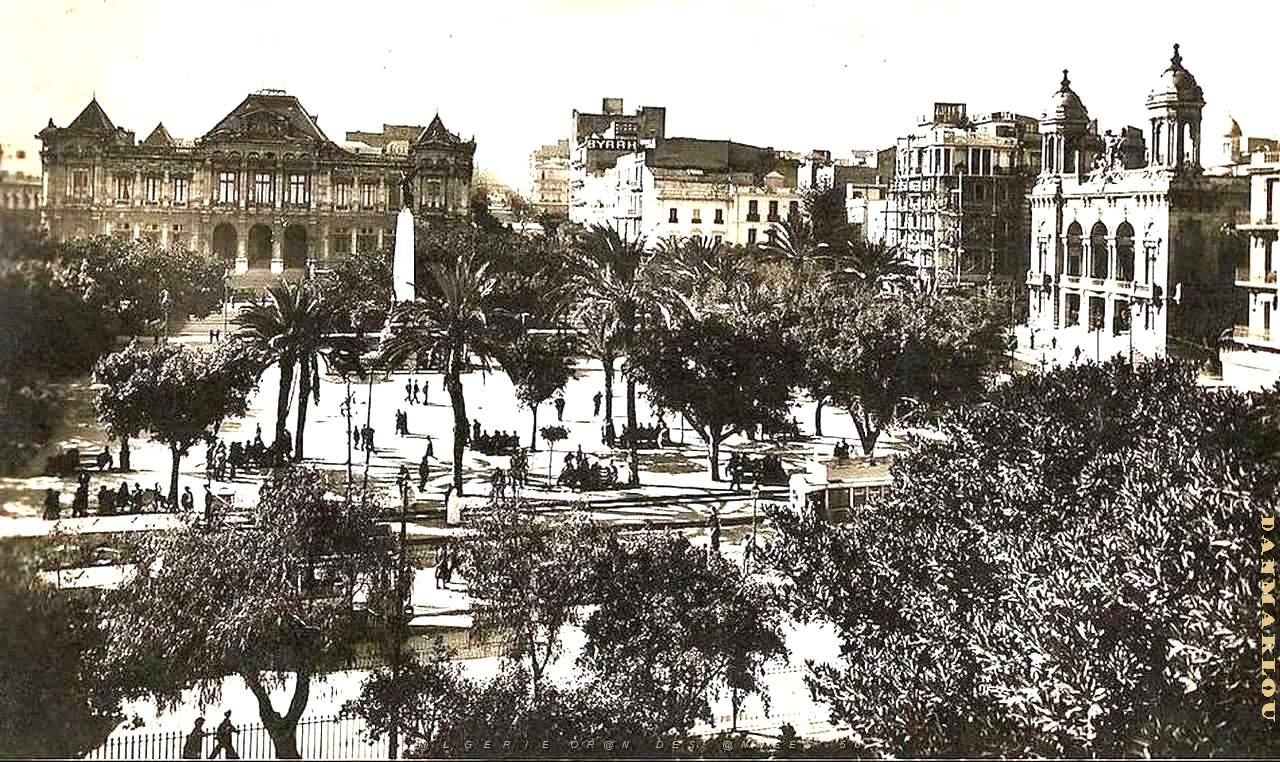 PA a- 15- Vue d'ensemble place d' Armes.jpg